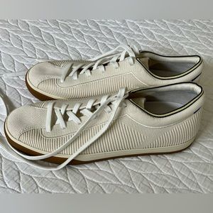 Rothy’s Lace Up Sneaker Size 11